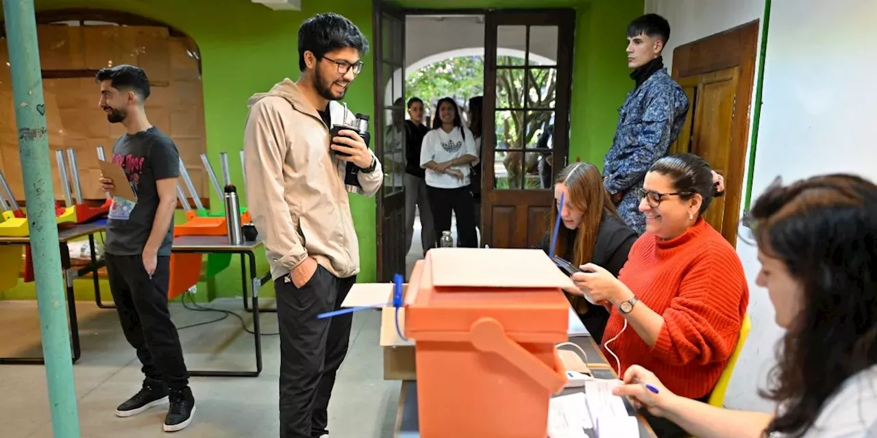 Abren Centros De Votación Para Las Elecciones Presidenciales Y ...