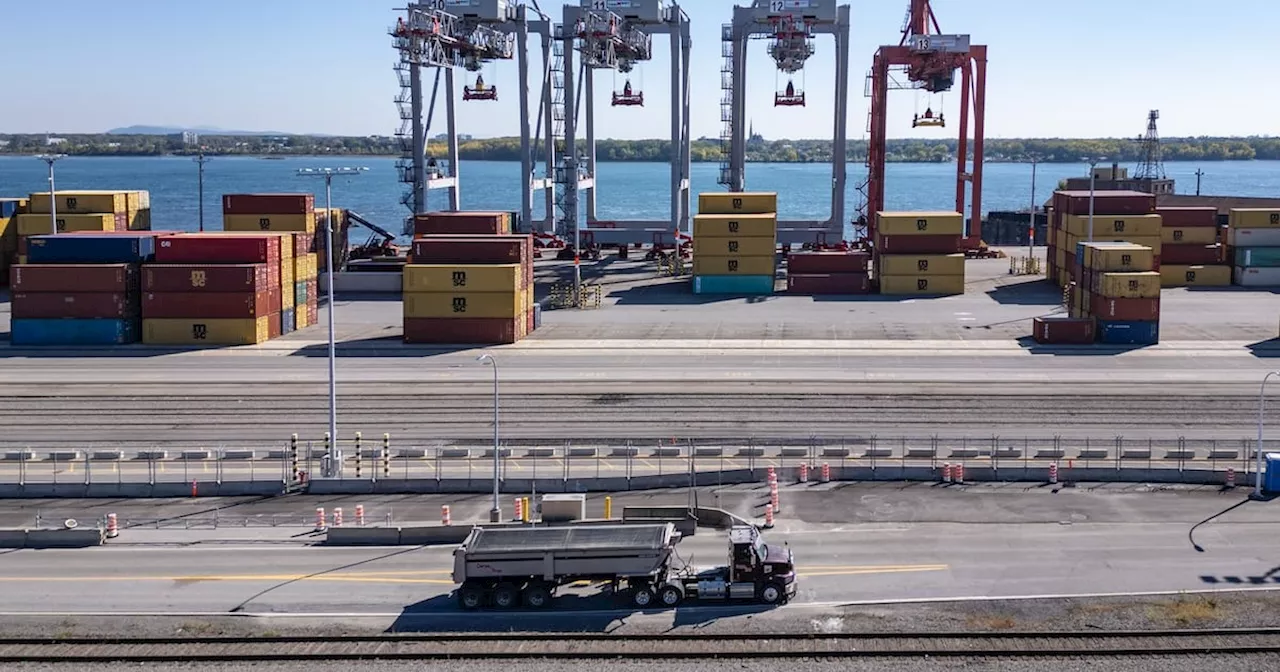 Montreal dockworkers hold one-day strike to put pressure on employer