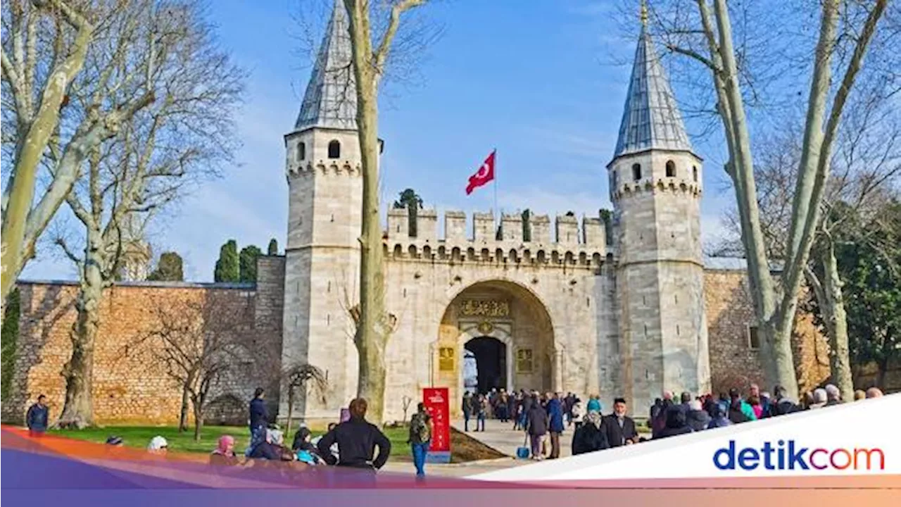 Museum di Turki Ini Simpan Helai Rambut hingga Jubah Nabi Muhammad