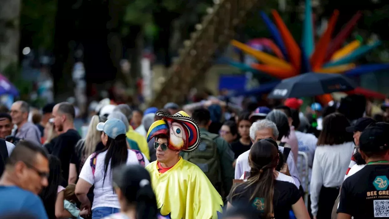 Los Ríos De Gente Se Tomaron El Centro De Cali: Historias De La Zona ...