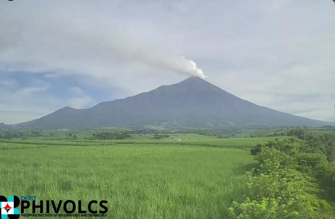 Kanlaon Volcano logs 3 volcanic quakes, 5K tons sulfur dioxide flux