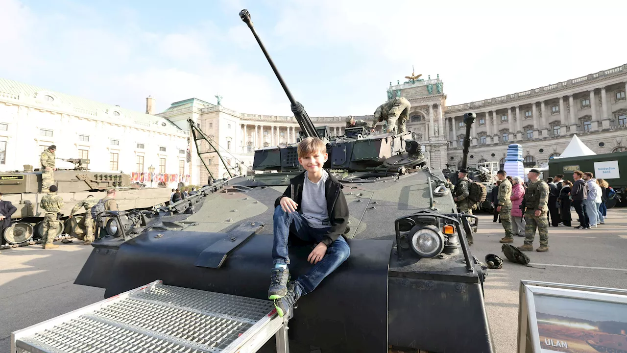 Vier Tage am Heldenplatz - Panzer und Helis als Stars der Heeres-Leistungsschau