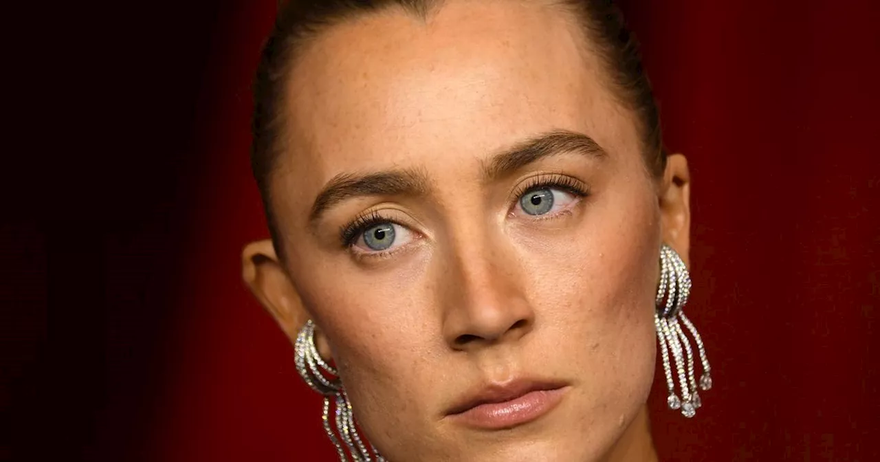 Saoirse Ronan Masterfully Silences Male Hollywood Stars Over Problematic Joke