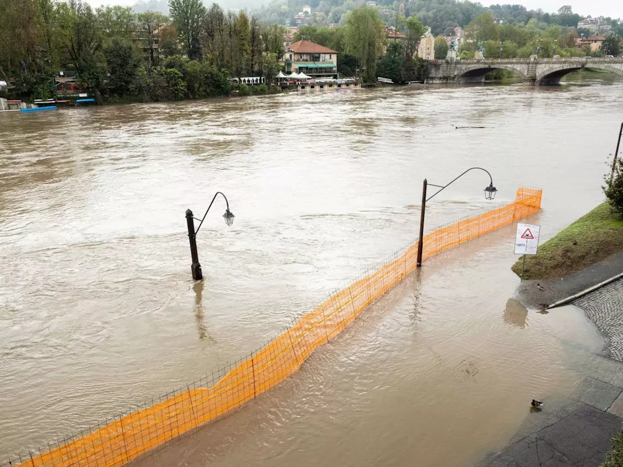 Maltempo, Due Dispersi In Sardegna E Uno In Liguria. Allerta Per Il Po ...