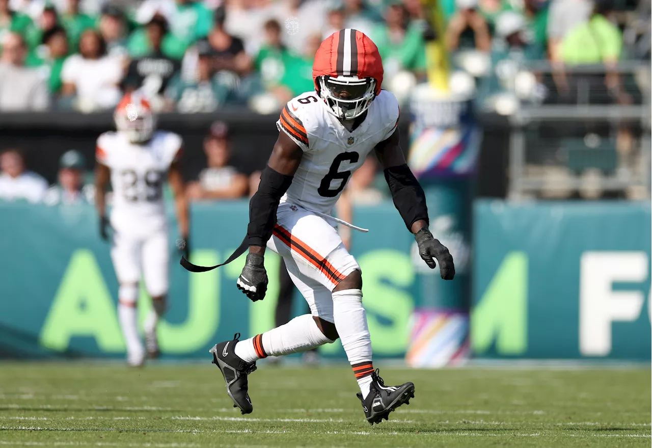 Browns Defensive Star Carted off Field