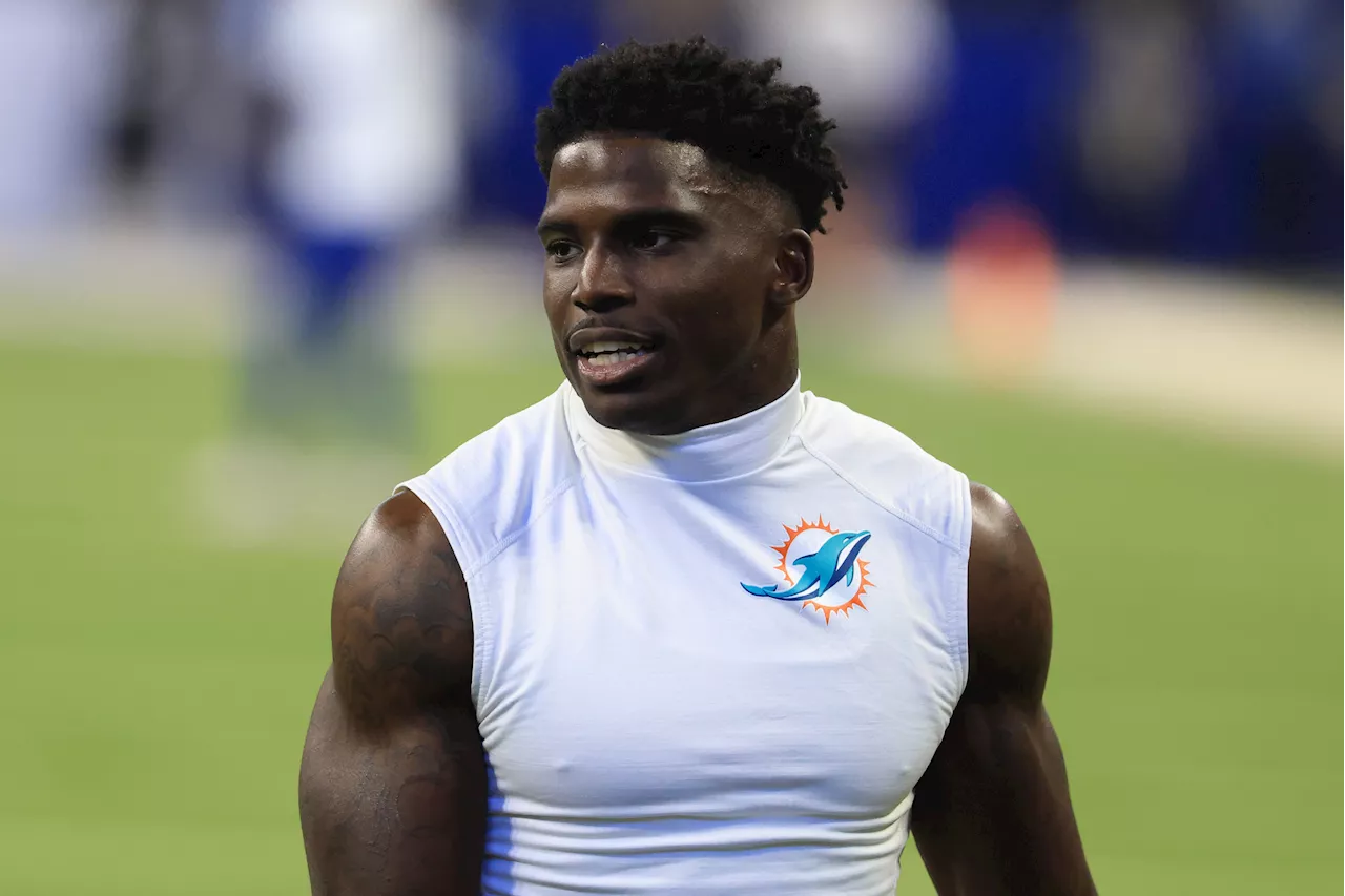 Dolphins' Tyreek Hill Will Play Despite Foot Injury