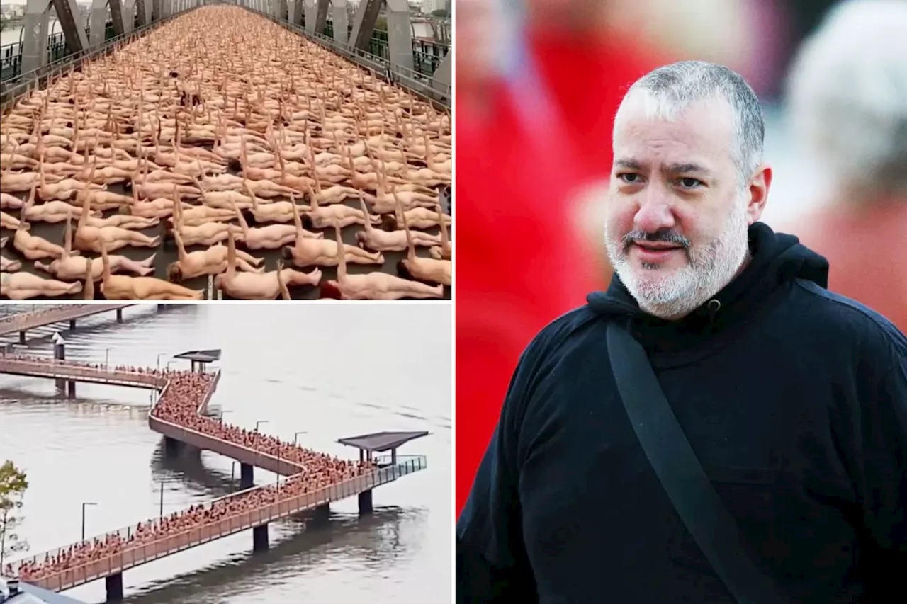 New York artist Spencer Tunick shoots mass nude photo on iconic Story Bridge