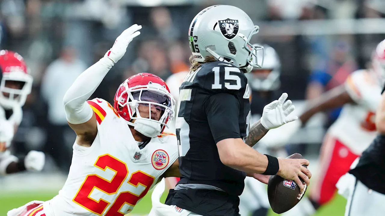 Raiders Test Undefeated Chiefs, Same Offensive Issues Ultimately Prevent the Upset