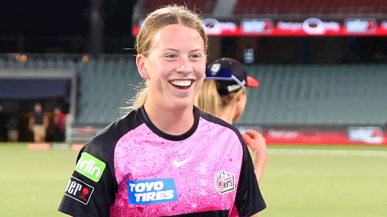 Women's Big Bash League's youngest player Caoimhe Bray, 15, enjoys dream debut as she teams up with idol Ellyse Perry