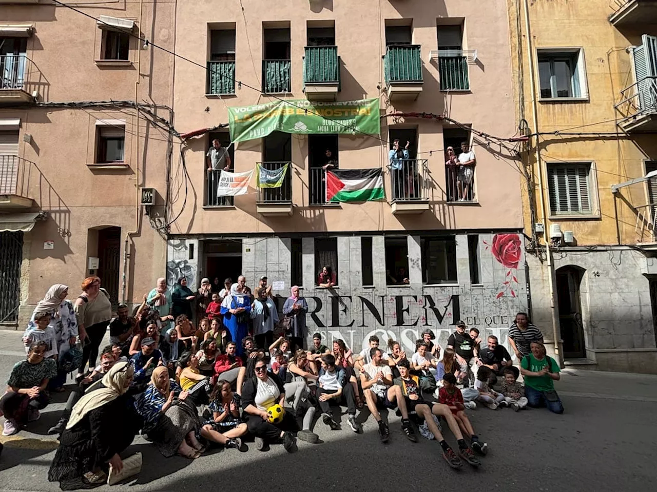 Housing Activists in Spain Occupy Vacant Bank&#x2d;Owned Buildings and Halt Evictions