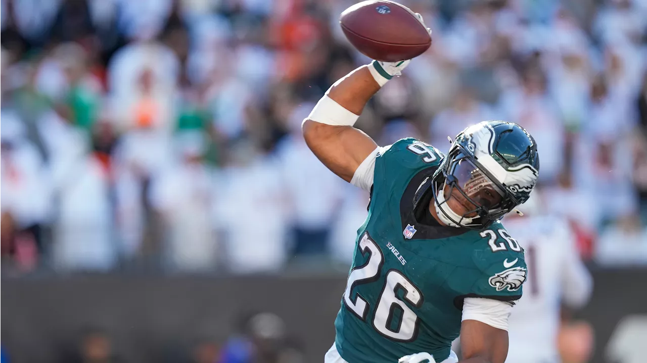 Hurts, Barkley help Eagles run away from Bengals