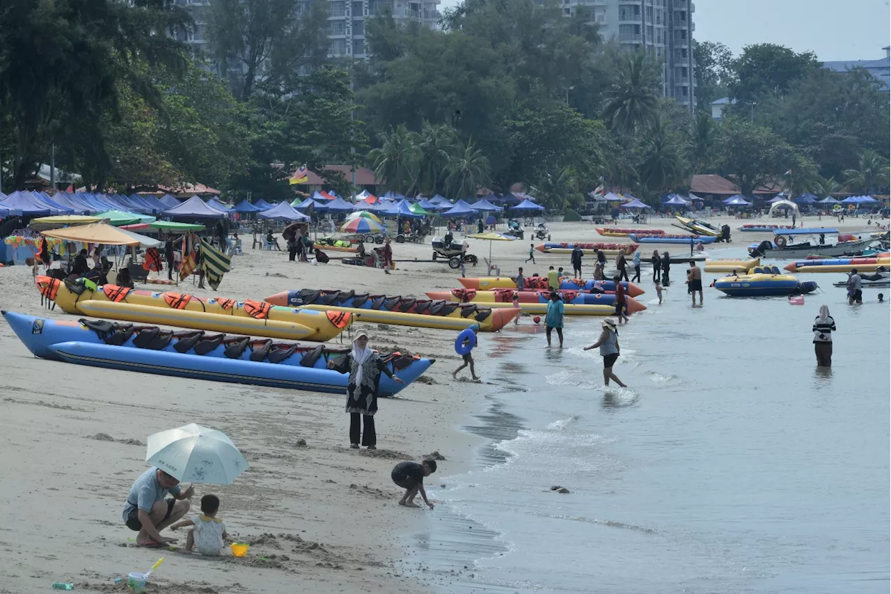 Tiada lagi khemah biru di Pantai Telok Kemang bermula 18 November