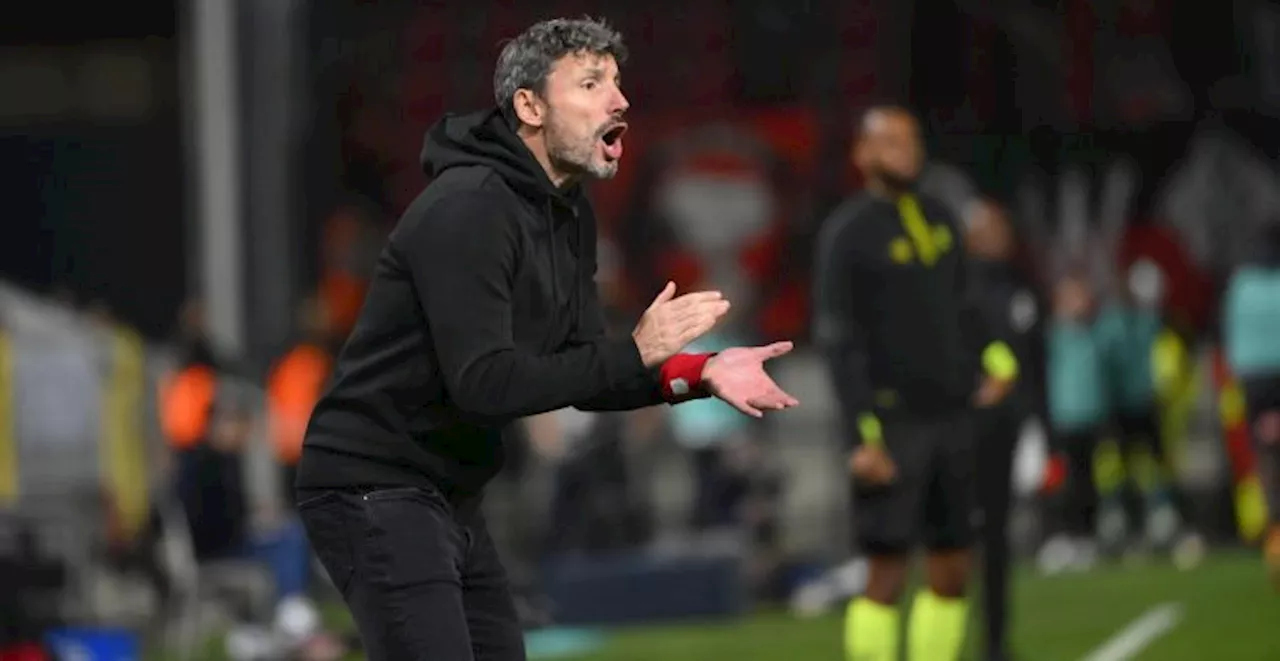 Van Bommel gaat in op Feyenoord-geruchten: 'Aantal clubs nam contact met mij op'