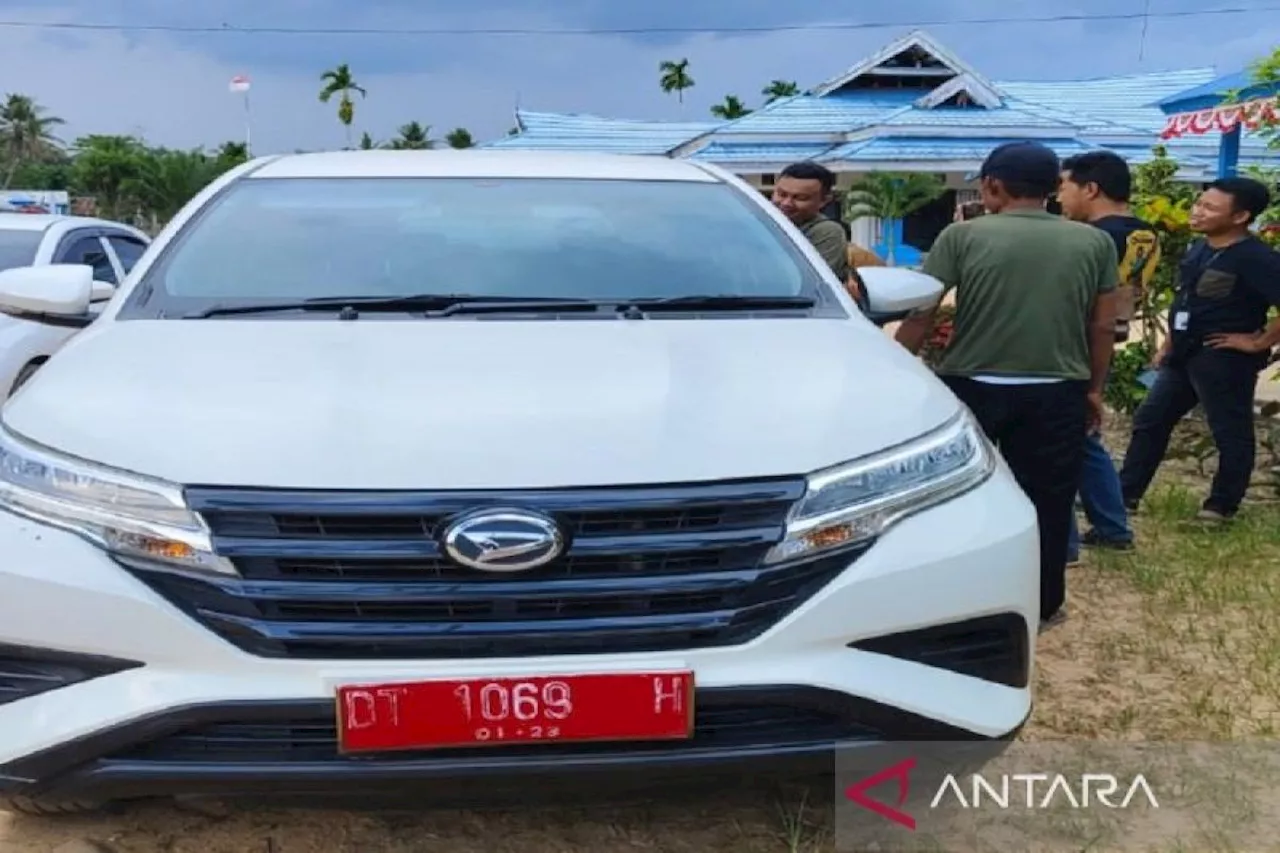 Mobil Dinas Camat Baito Konawe Selatan dilempari orang tidak dikenal