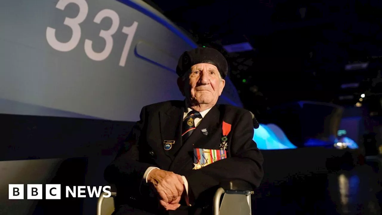 George Chandler: D-Day veteran, 99, dies ahead of Remembrance Sunday