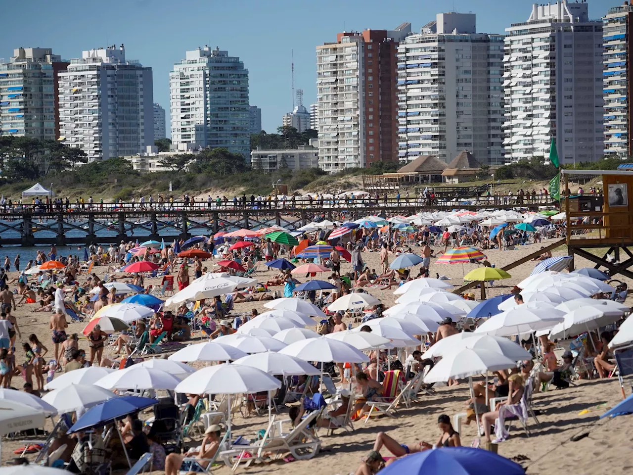 Vacaciones en Uruguay: los beneficios para los turistas argentinos y la novedad para este verano 2025