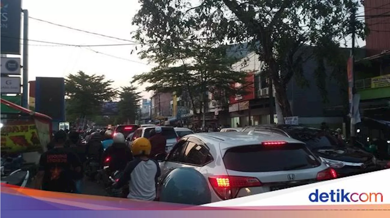 Debat Pilgub Sulsel, Lalin Jalan Andi Djemma Makassar Macet Parah Malam Ini