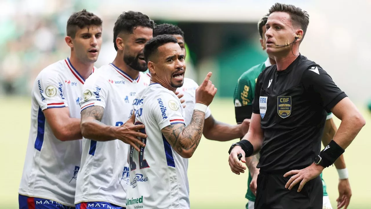 CBF divulga áudio do VAR de Palmeiras x Fortaleza em lance de pênalti de Pikachu