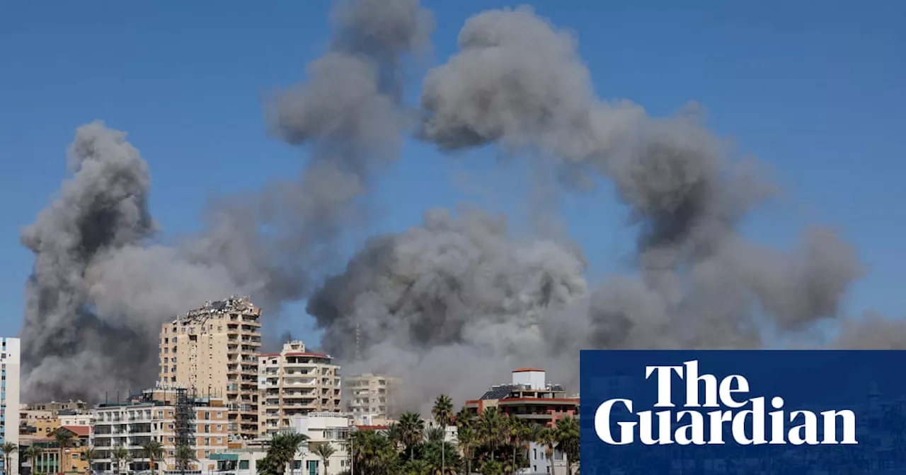 Once a refuge, southern Lebanese city of Tyre empties as airstrikes rain down