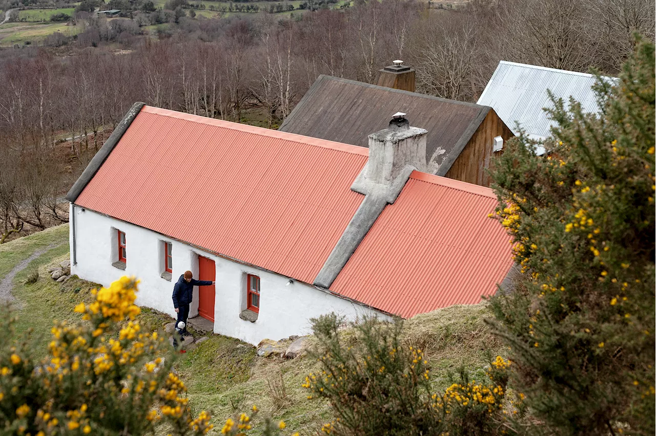 This Kerry cottage has been brought back to life, and given a jaw-dropping new addition