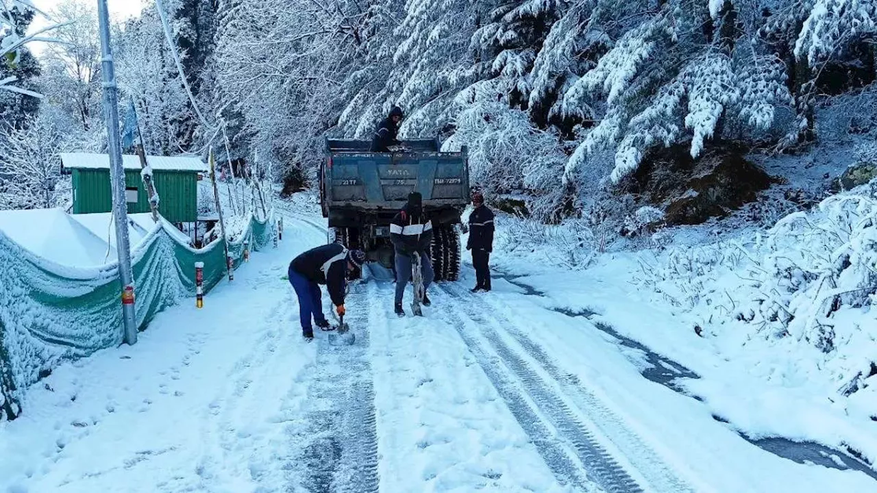 Weather Update: हिमाचल में बदलने लगा मौसम का मिजाज, 4 डिग्री गिरा तापमान; इस दिन बर्फबारी के आसार