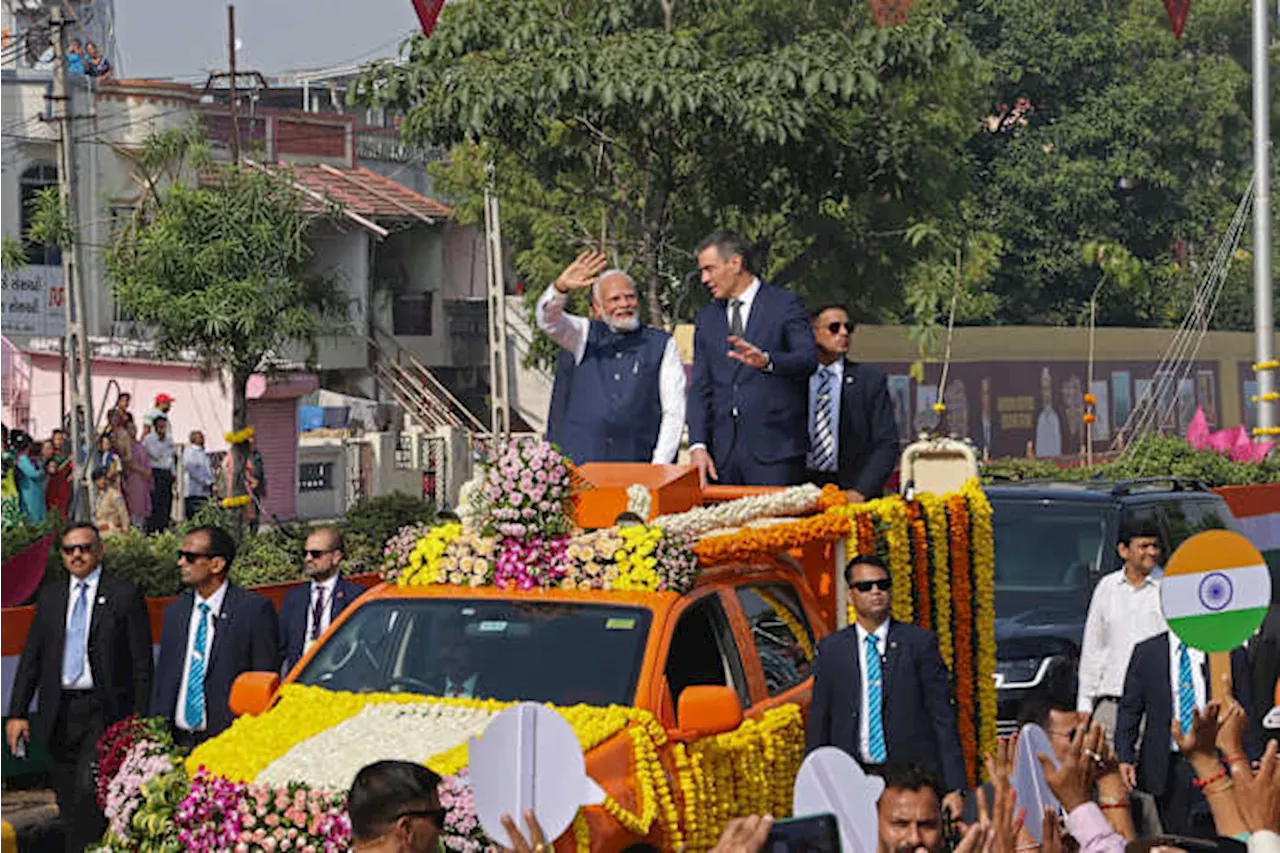 The leaders of India and Spain launch India's first private military aircraft plant