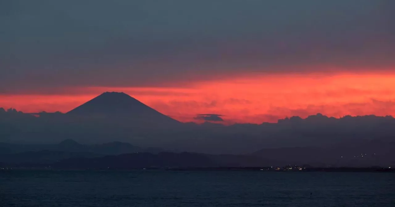 Heiliger Berg Fuji: So lange ließ der Schnee noch nie auf sich warten