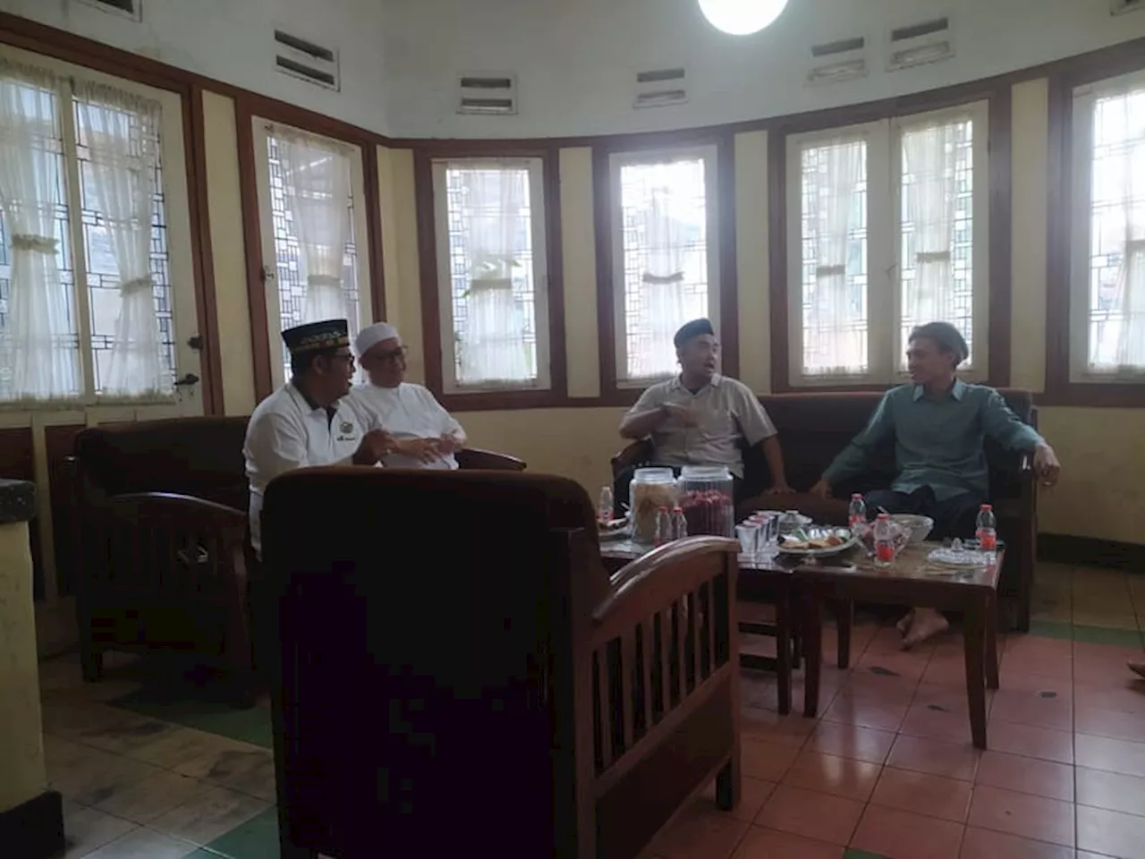 Pimpinan Pesantren Sukamiskin Dukung Farhan-Erwin di Pilwalkot Bandung 2024