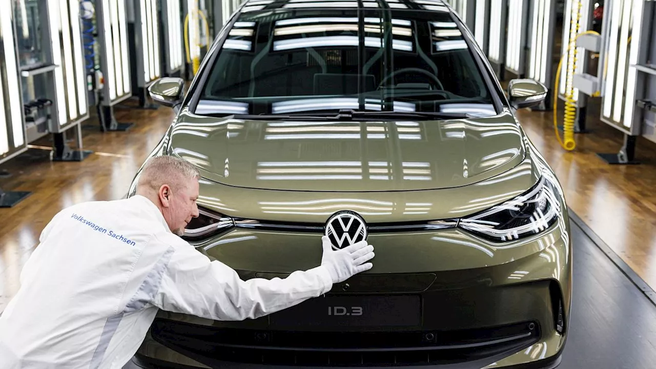 Volkswagen vuole chiudere almeno tre fabbriche in Germania