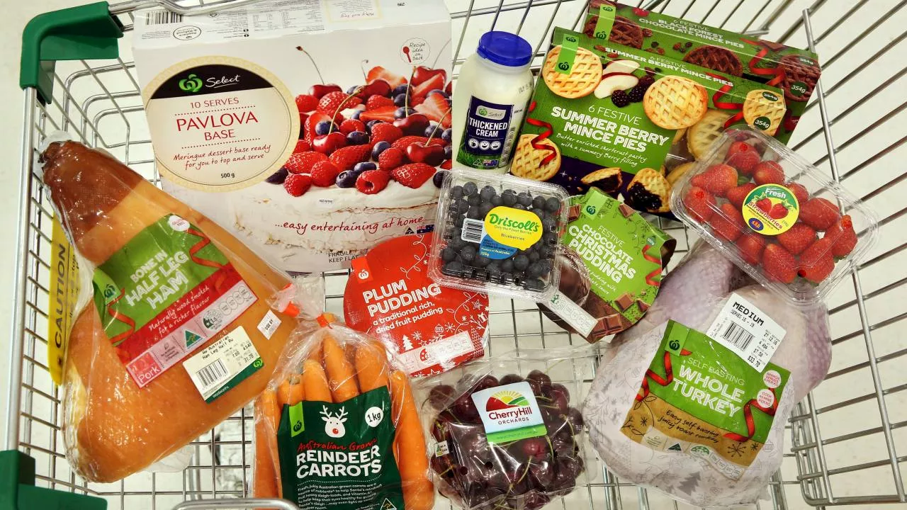 Coles, Woolies compete to offer lowest cost Christmas staple