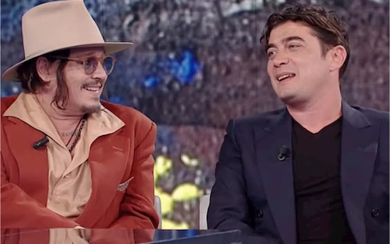 Modi, il primo incontro tra Riccardo Scamarcio e Johnny Depp è stato al benzinaio. VIDEO