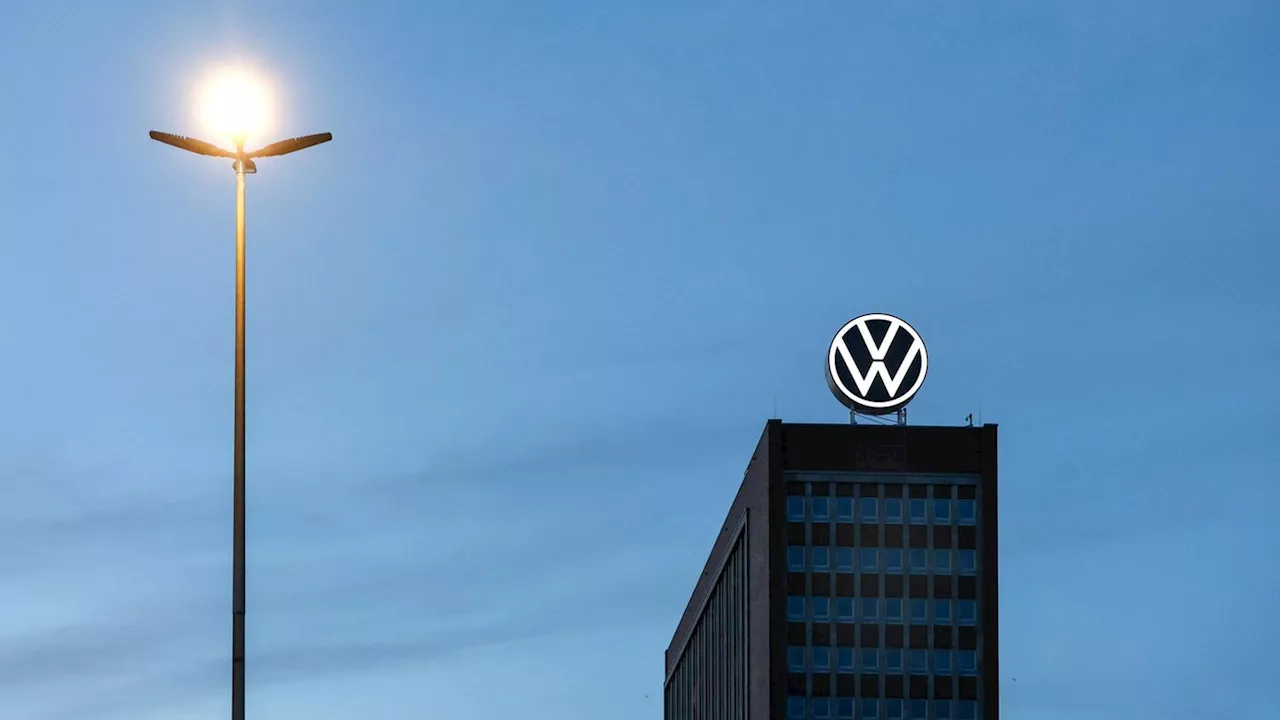 Betriebsrat: Volkswagen will mindestens drei Werke schließen