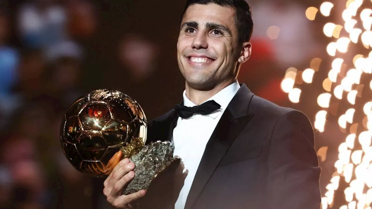 Fußball-Zeremonie in Paris: Ballon d'Or: Rodri und Bonmatí feiern, Beckenbauer geehrt