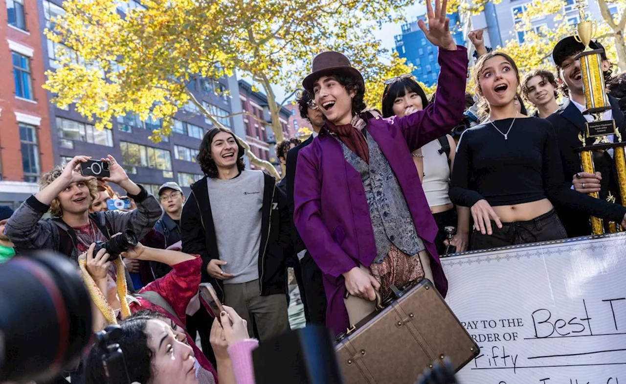 Police Break Up Chalamet Look-Alike Contest That Drew Large Crowd and the Real Timothée