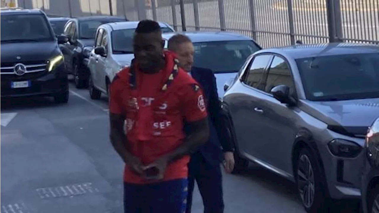 Balotelli parla da giocatore del Genoa: 'Darò tutto me stesso, spero di essere pronto presto'