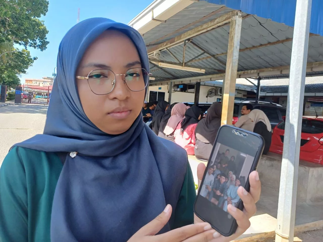 Kakak terkilan tidak sempat bayar duit telefon bimbit mahu dibeli daripada arwah adik