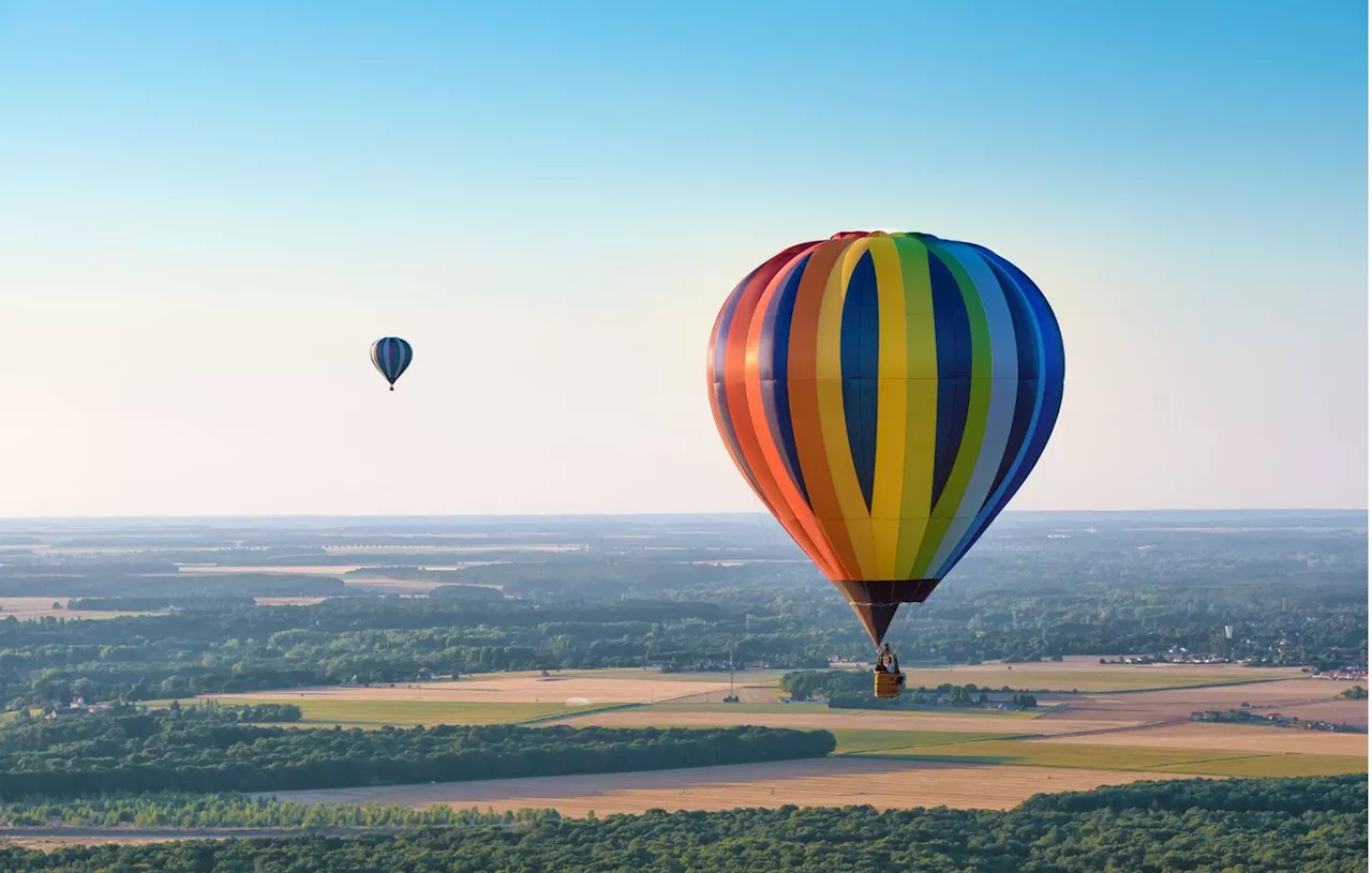 Aveyron : L’incroyable décollage d’une montgolfière en pleine bastide