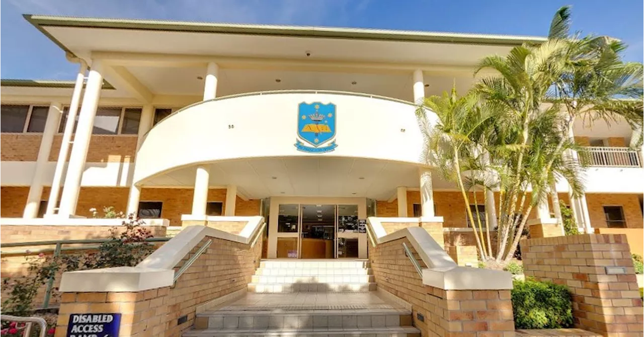 Students expelled from Gold Coast private school over 'inappropriate online behaviour'