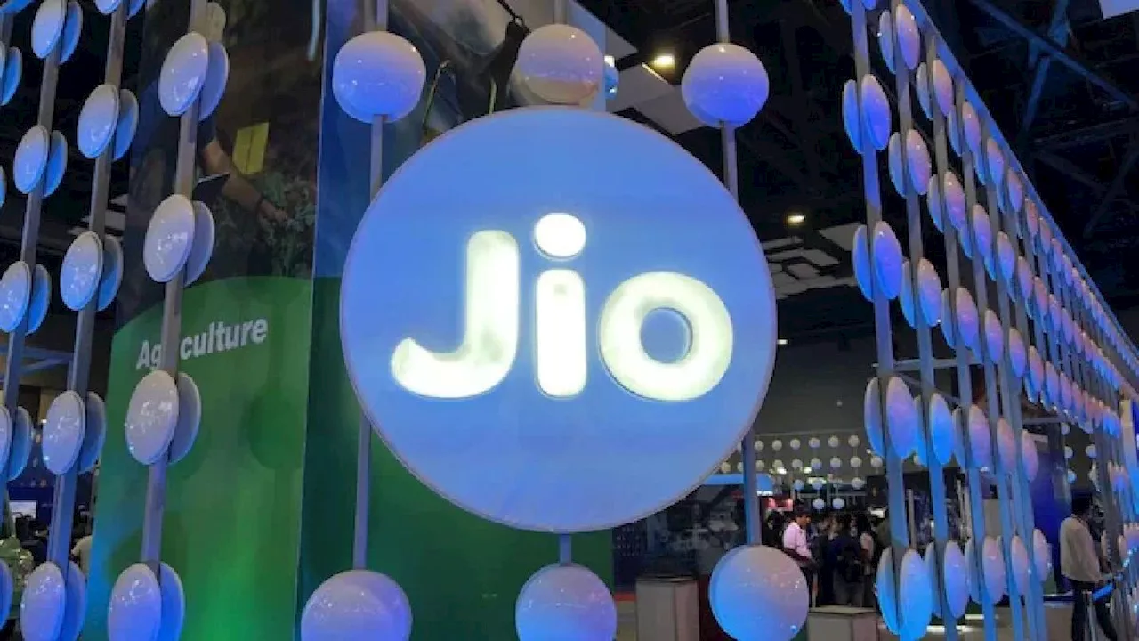 Jio के एक प्लान में चलेंगी 4 लोगों की SIM, बस इतनी है कीमत