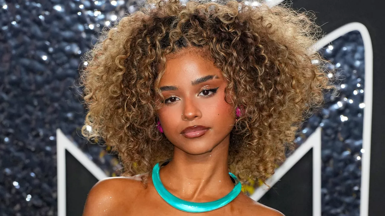 I Bet Those Astronauts Stuck in Space Can See Tyla's Turquoise Eye Shadow — See Photos