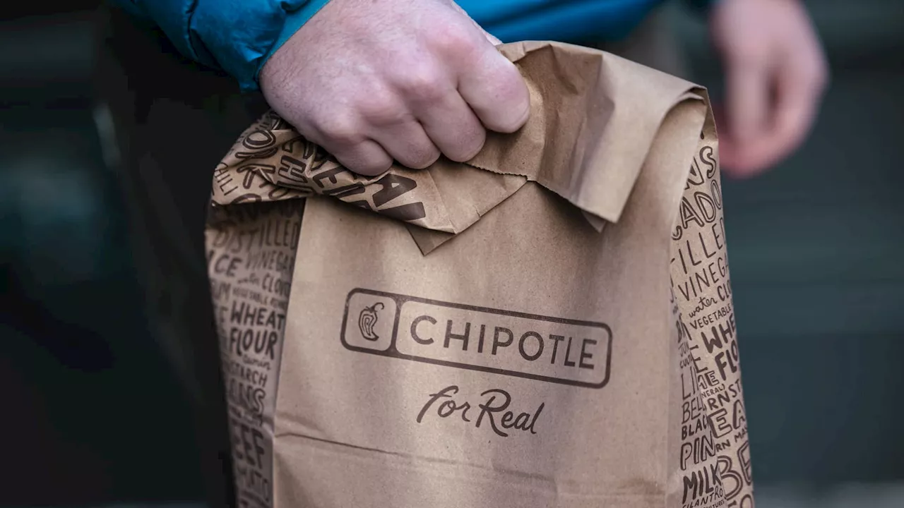 Chipotle misses revenue estimates as same-store sales growth disappoints