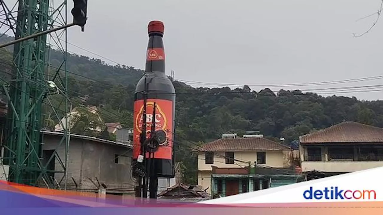 Ikon Tugu Botol Kecap di Puncak Cianjur Kembali, Ukurannya Lebih Besar