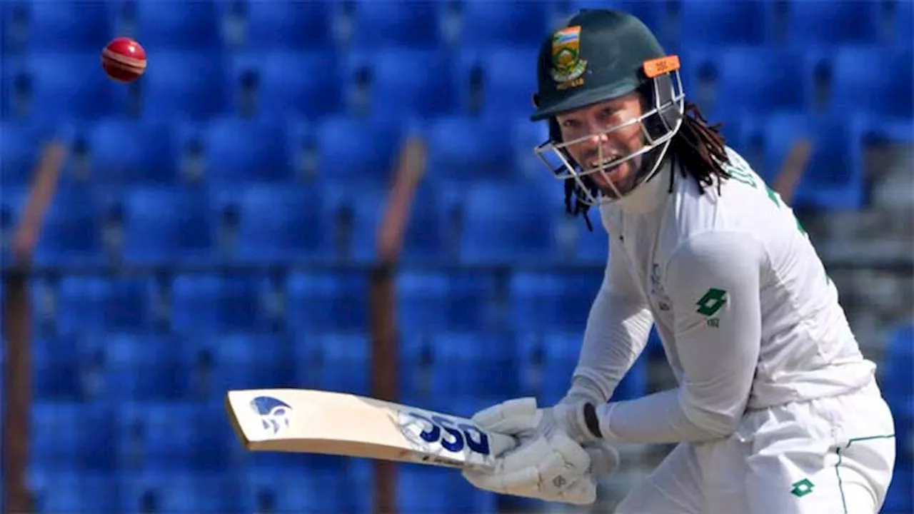 De Zorzi ton steers S. Africa to 205-1 against Bangladesh