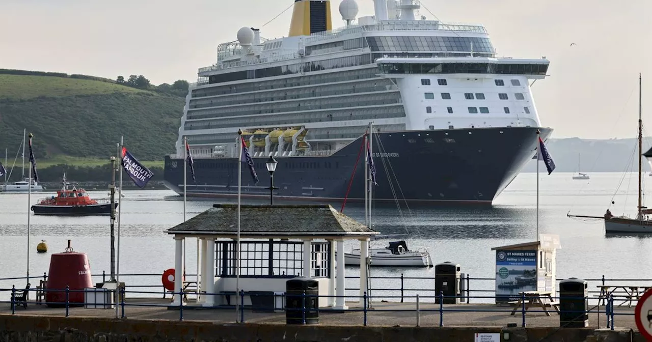 Passenger dies and 100 more injured after 30ft wave smashes into cruise ship