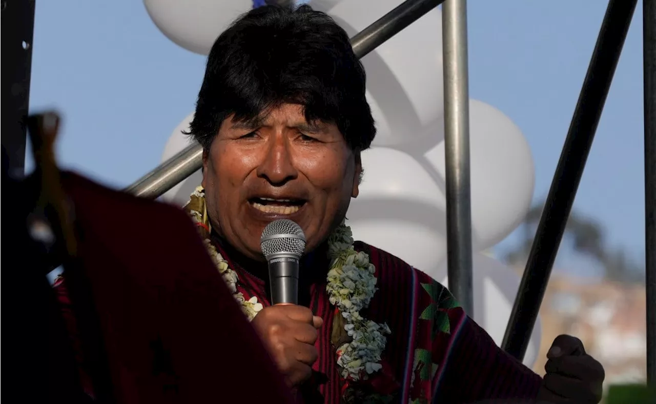 Evo Morales dice que se mueve en vehículos prestados por Venezuela; oposición ve 'injerencia'