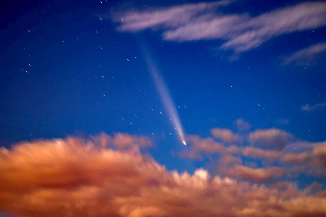 Comet Tracker Tonight: How See It On Tuesday In The Night Sky