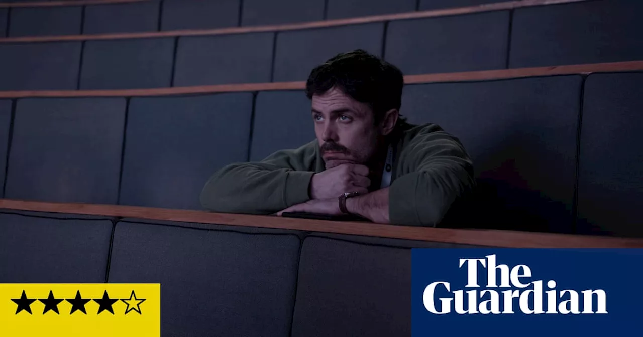 – Casey Affleck is impeccable in solid sci-fi saga