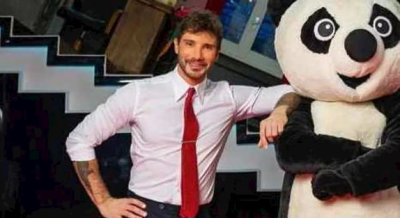 Affari Tuoi, incredibile gaffe di Stefano De Martino: parolaccia detta senza accorgersene