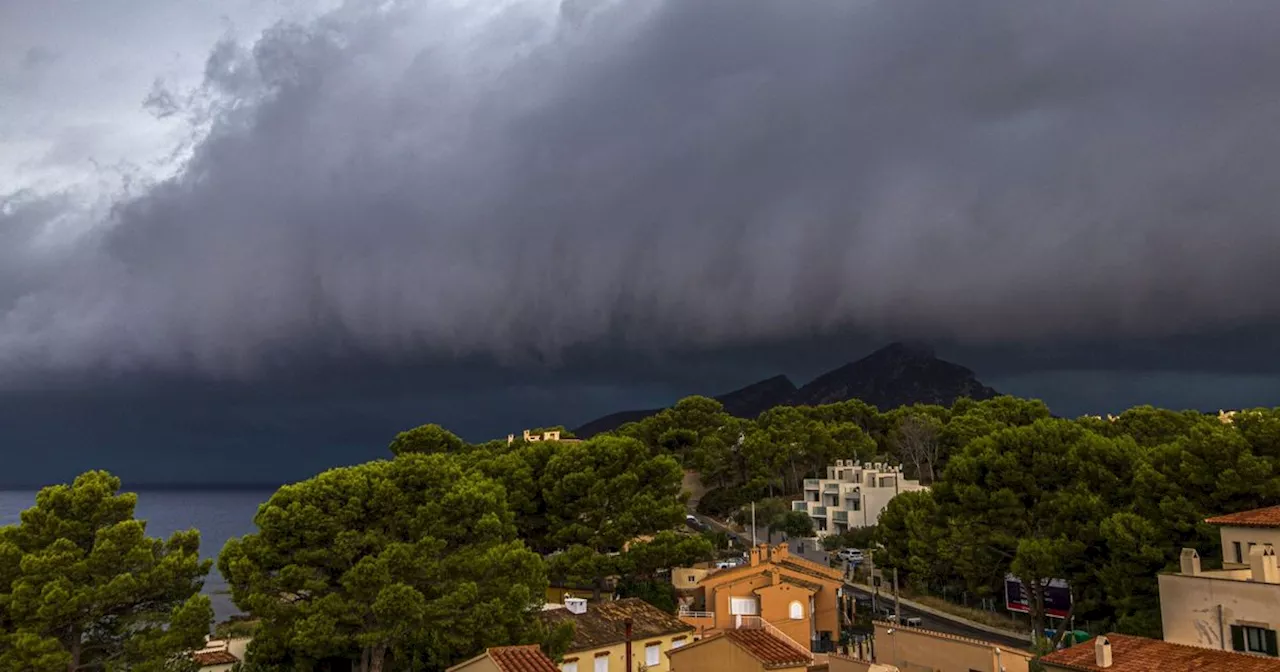 Urgent Spain holiday warning that Red Alert 'means danger' amid severe weather