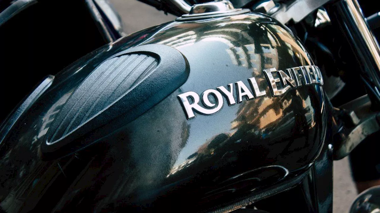 Royal Enfield लाने जा रही पहली इलेक्ट्रिक बाइक, टेस्टिंग के दौरान हुई स्पॉट